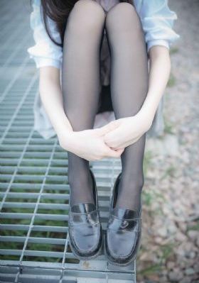 成人免费黄色毛片_BD英语免费高清观看