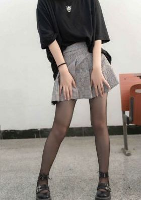韩国电影可疑的美容院_4K超清在线观看
